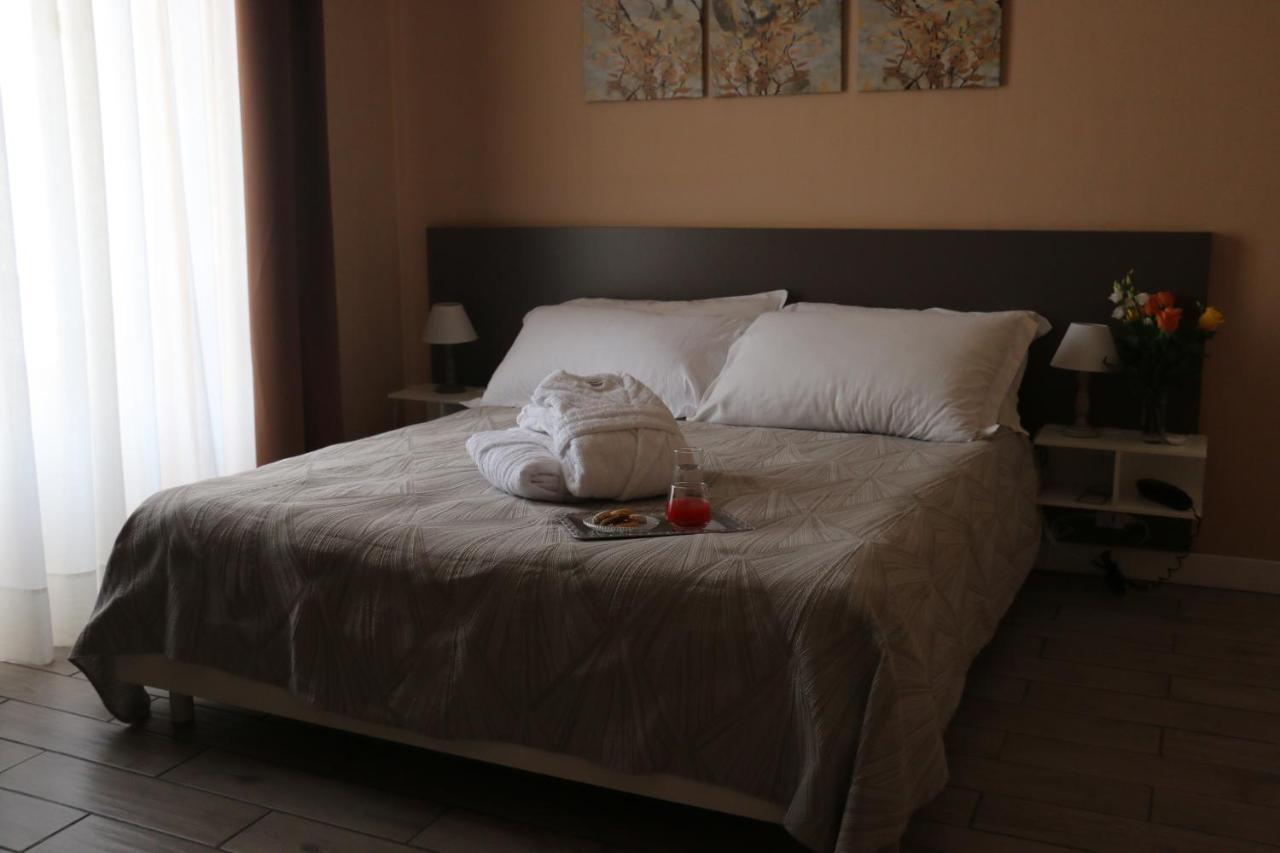 Hotel Regina Margherita Bordighera Dış mekan fotoğraf